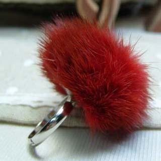 Little Faux-fur Ring (red)