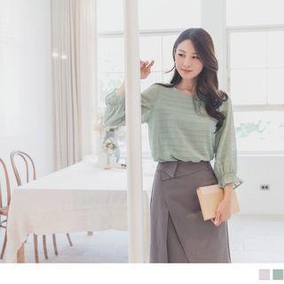 Ruffle Hem 3/4-sleeve Round Neck Top