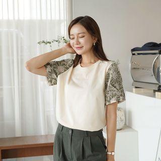 Lace-panel Puff-sleeve T-shirt