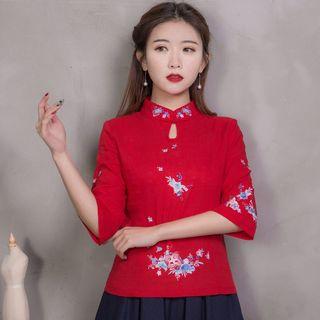 3/4-sleeve Floral Embroidered Cutout Hanfu Top