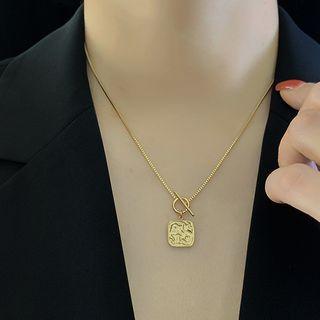 Square Pendant Necklace Gold - One Size