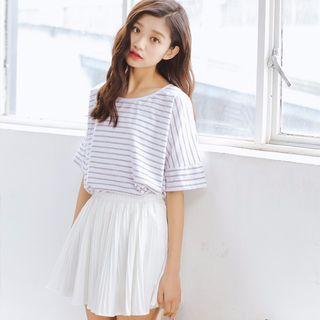 Set: Striped Short-sleeve T-shirt + Pleated A-line Skirt