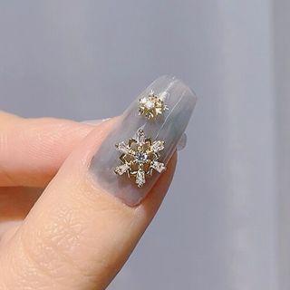 Snowflake Rhinestone Manicure Accent