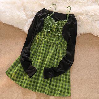Plain Cropped Cardigan / Spaghetti Strap Plaid Dress