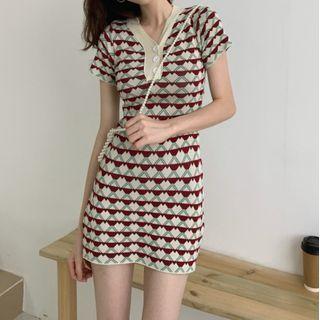 Patterned Short-sleeve Knit Mini Sheath Dress As Shown In Figure - One Size