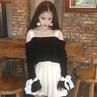 Off Shoulder Long Sleeve Cropped Top