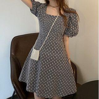 Puff-sleeve Floral Print Square-neck A-line Dress