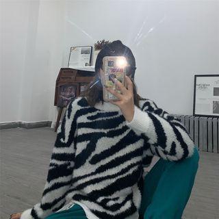 Long-sleeve Zebra Print Sweater