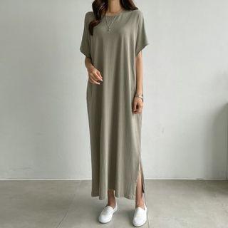 Round-neck Slit-hem Maxi Dress