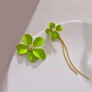 Flower Asymmetrical Alloy Earring 1 Pair - C114-1 - Green - One Size