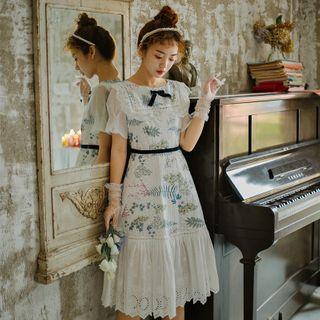 Flower Embroidered Eyelet Lace A-line Dress / Lace Gloves / Set