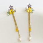 Asymmetrical Flower Fringed Faux Pearl Earring 1 Pair - Yellow - One Size