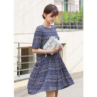 Short-sleeve Pattern Dress