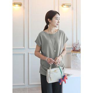 Round-neck Short-sleeve Shirred Top