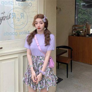 Short-sleeve T-shirt / Feral Print A-line Skirt