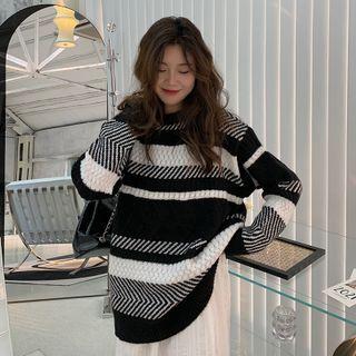 Striped Sweater Cl-8009 - Black & White - One Size