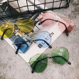 Aviator Sunglasses With Pouch / Case