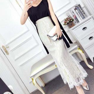 Mock Two-piece Sleeveless Lace Panel Maxi Dress