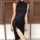Sleeveless Lace Sheath Qipao Dress