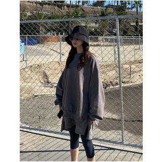 Slit-side Oversized Sweatshirt