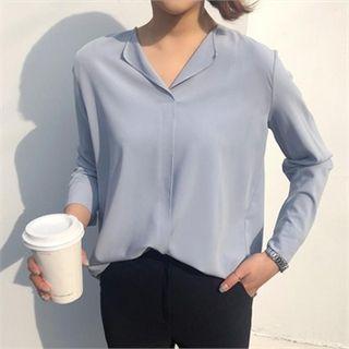 Open-placket Dip-back Chiffon Top