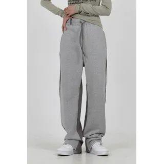 Fray-hem Contrast-panel Pants