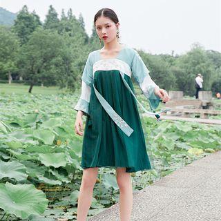 Short-sleeve Panel Embroidered Dress