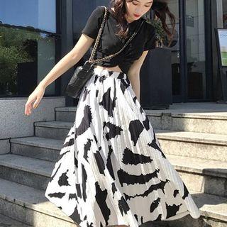 Plain Short-sleeve Top/high-waist Printed Skirt