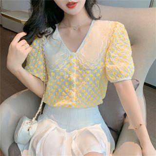 Short-sleeve Floral Embroidered Layered Collar Blouse