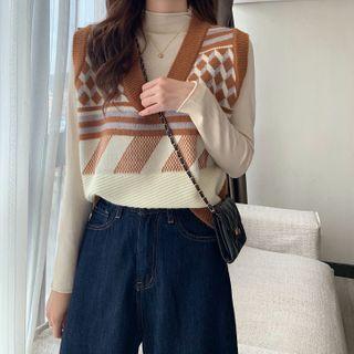 Mock Neck Long-sleeve Plain Top / V-neck Pattern Knit Vest