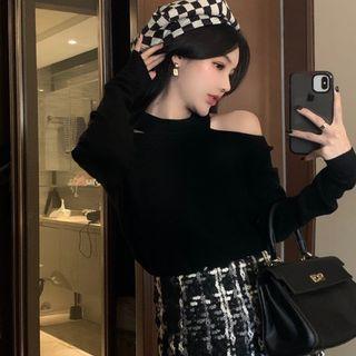 Plain Oversize Knit Top / Plaid Woolen Mini Skirt