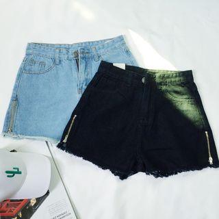 Side Zip Denim Shorts