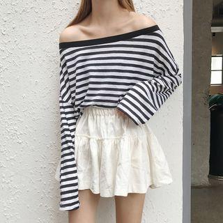 Stripe Off-shoulder Long-sleeve T-shirt / Plain Skort