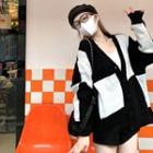 Two-tone V-neck Cardigan Black & White - One Size