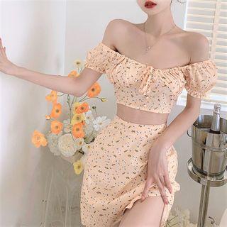 Set: Cap-sleeve Floral Print Top + Mini Skirt