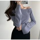 Cold-shoulder Plain Sweater