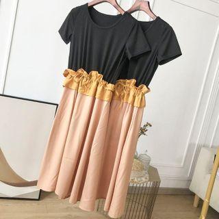 Two-tone Short-sleeve Midi A-line Dress Khaki - One Size