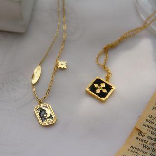 Moon / Star Pendant Alloy Necklace