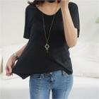 Short Sleeve Scoop-neck Colored T-shirt