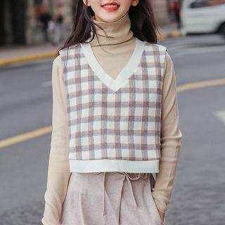 Cropped V-neck Plaid Sweater Vest