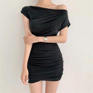 Short-sleeve Off-shoulder Plain Slim-fit Dress