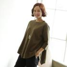3/4-sleeve Asymmetric-hem T-shirt