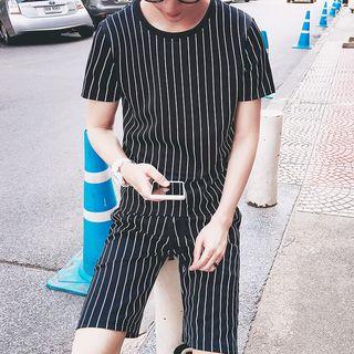 Set: Short-sleeve Pinstriped T-shirt + Shorts