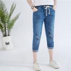 Cropped Cat Embroidery Jeans