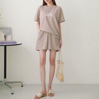 Set: Letter Embroidered T-shirt + Shorts