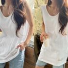 Label-detail Long Tank Top White - One Size