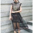 Plain Halter Top / Set: Printed Sleeveless Dress + Mesh Midi Skirt