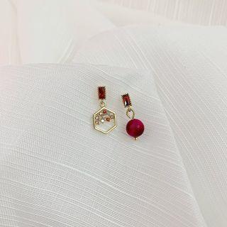 Non-matching Hexagon Bead Dangle Earring 1 Pair - Red & Gold - One Size
