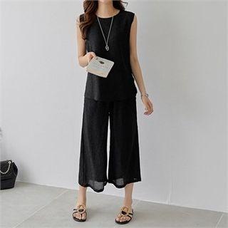 Set: Sleeveless Textured Top + Band-waist Pants