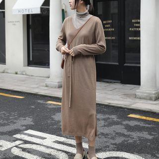 Long-sleeve V-neck Tie-waist Midi Knit Dress